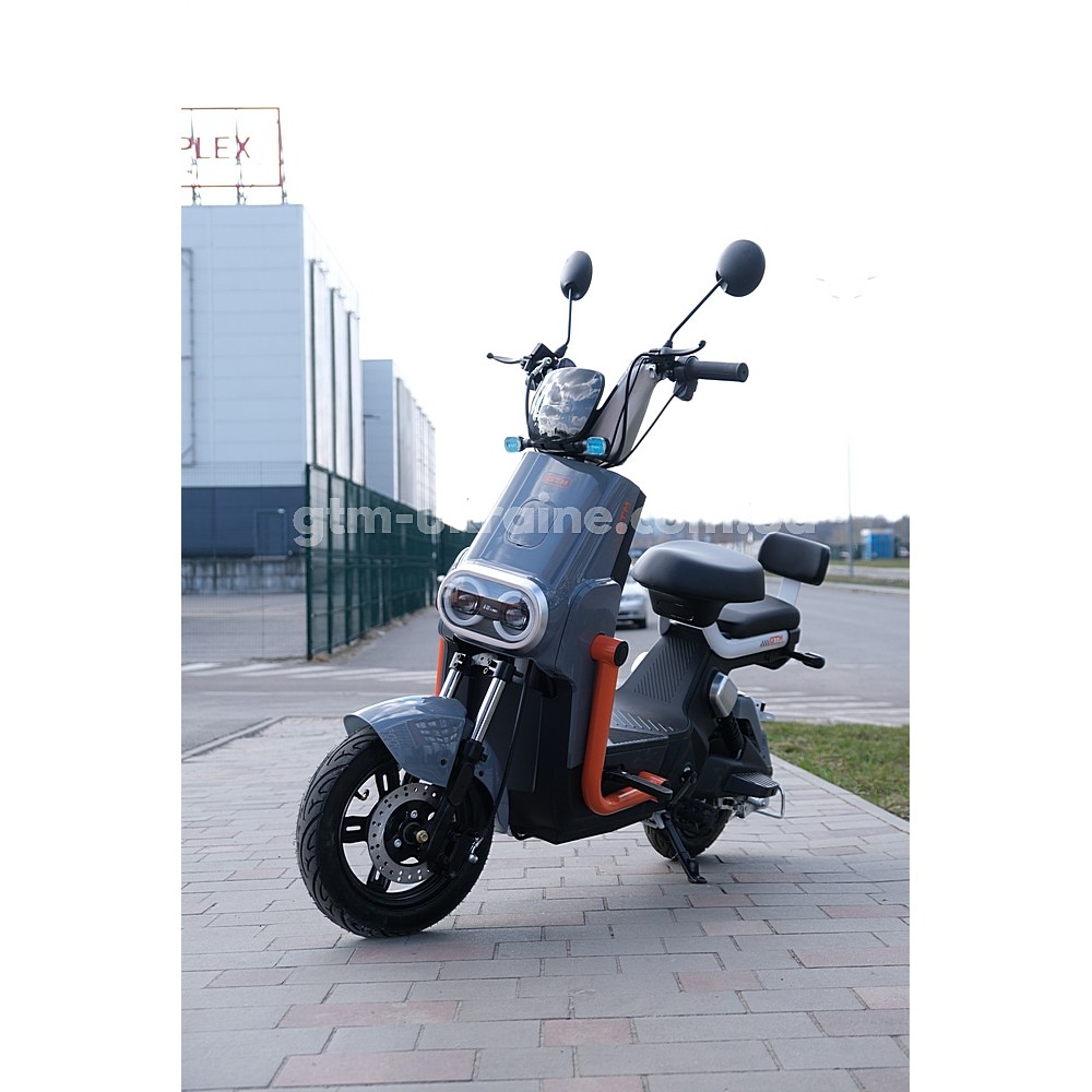 Акумуляторний скутер GTM U-800-D фото 1